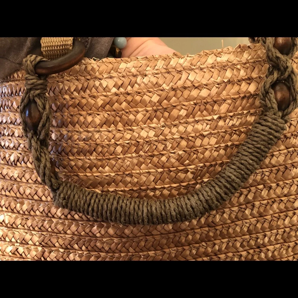 Vintage Croft & Barrow Straw Handbag with Macrame Wooden Bead Handle